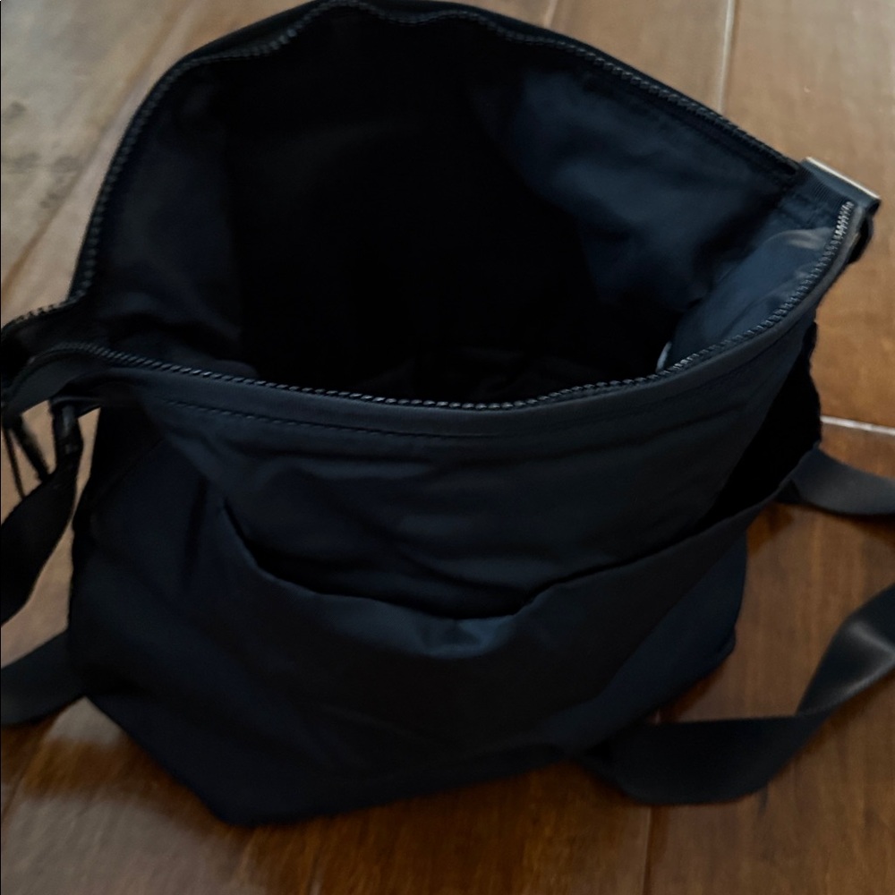Lululemon Crossbody Bag - Picture 3 of 8
